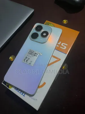Tecno Spark 20 128 GB