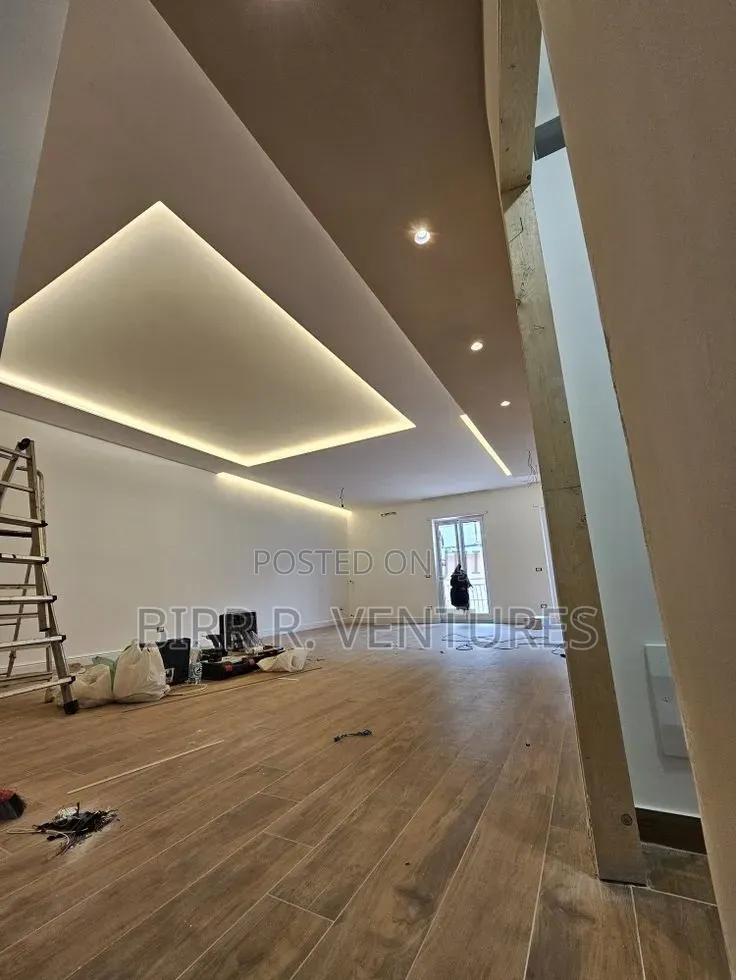 Drywall Ceiling Fitting for Commercial Interiors