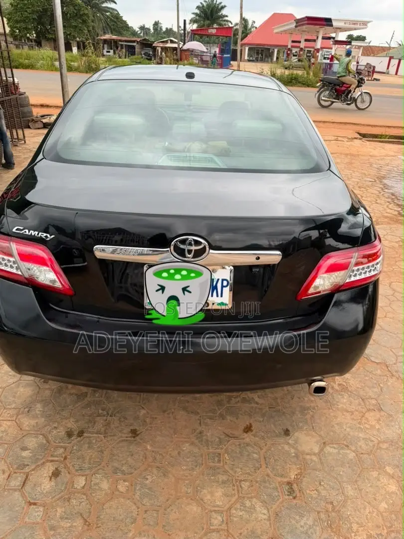 Toyota Camry 2010 Black