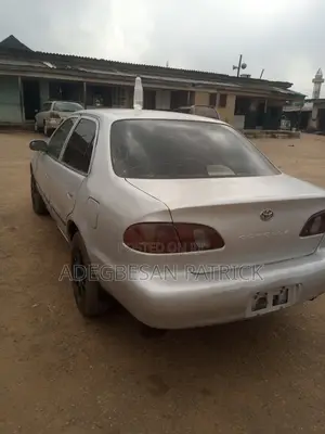 Toyota Corolla 2001 Silver