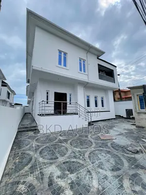 5bdrm Duplex in Sangotedo for sale