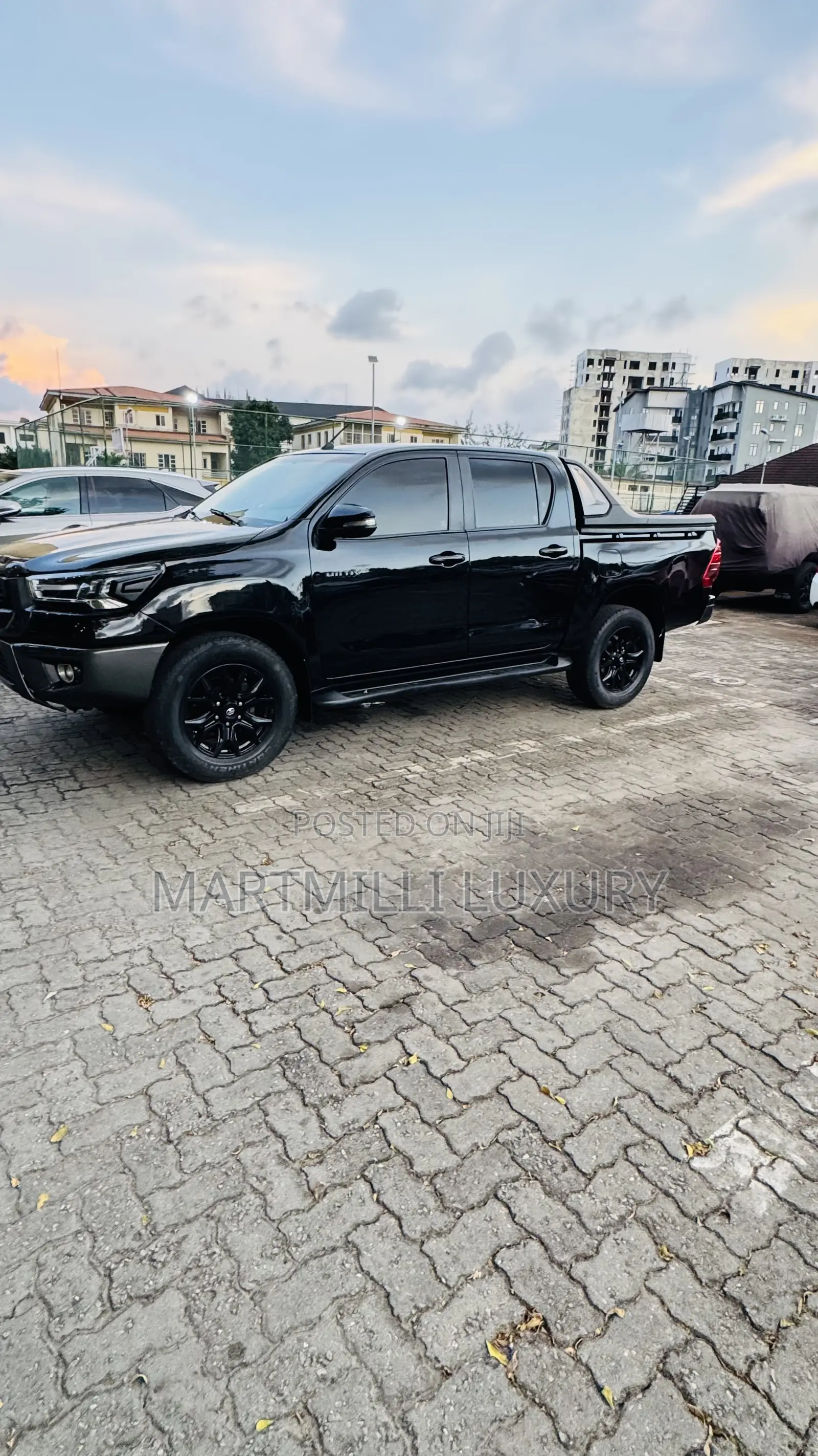 Toyota Hilux 2020 Black