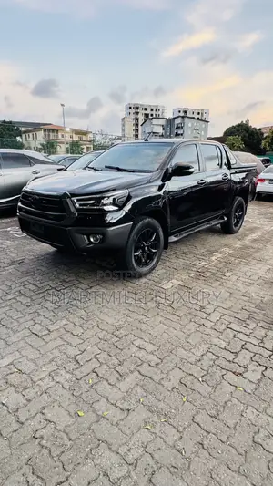 Toyota Hilux 2020 Black