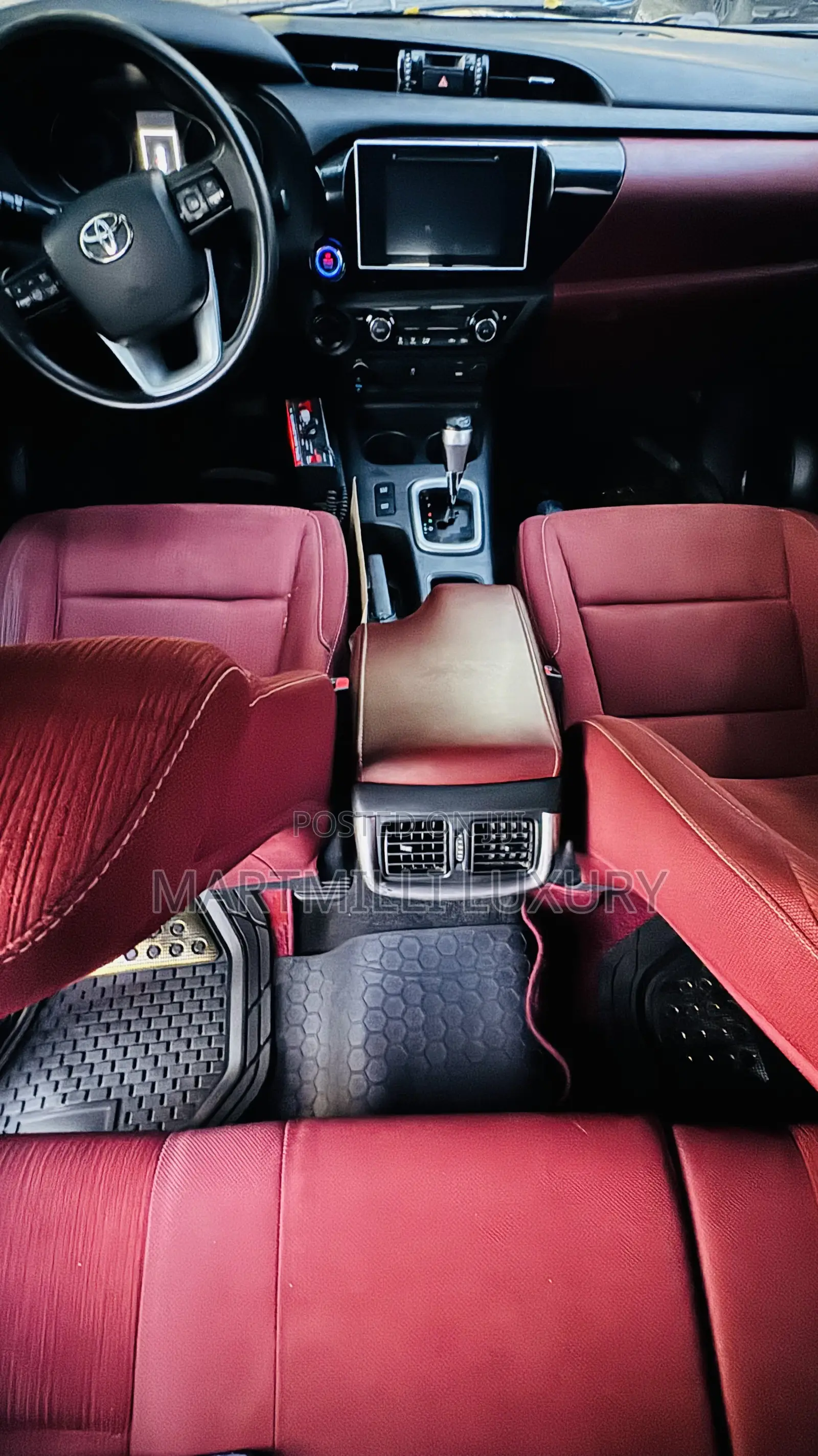 Toyota Hilux 2020 Black