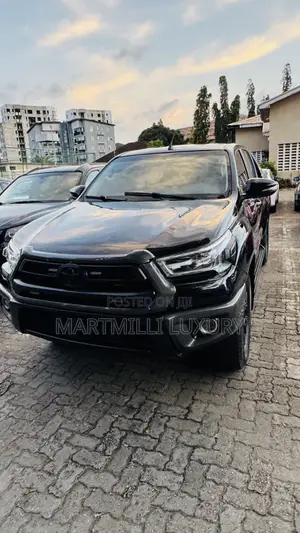 Toyota Hilux 2020 Black