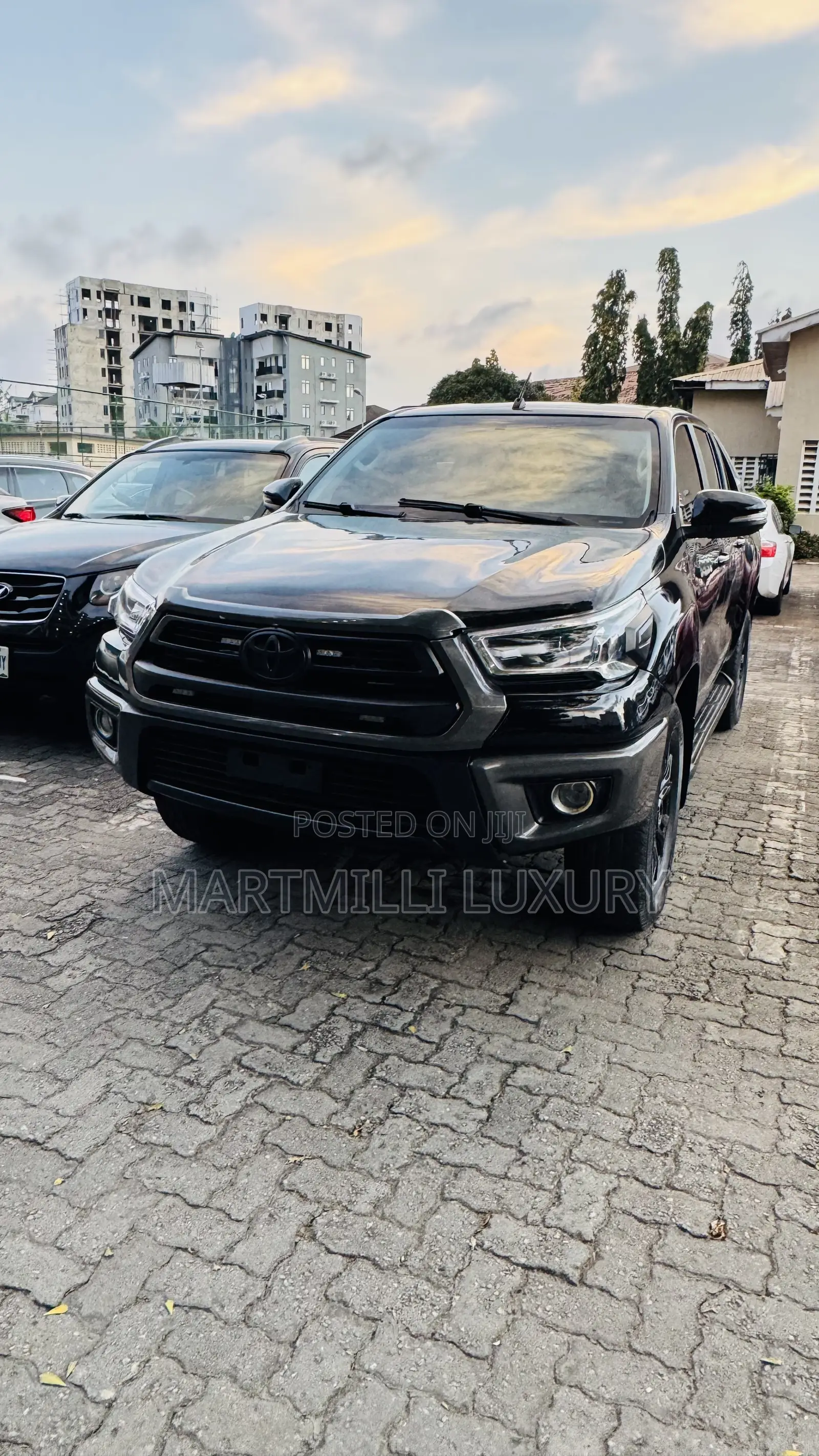 Toyota Hilux 2020 Black