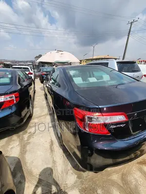 Toyota Camry 2014 Blue