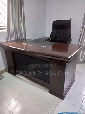 Quality Office and Table With Extension