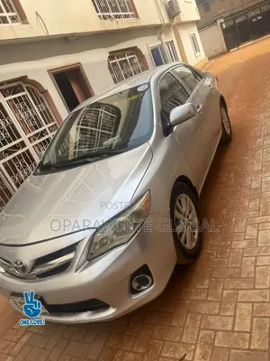 Toyota Corolla 2012 Silver