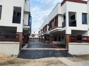 4bdrm Townhouse/Terrace in Lekki Phase 2 for sale