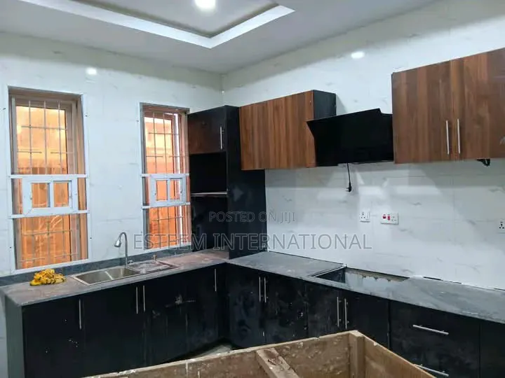 Luxury Kitchen Cabinets for Homes