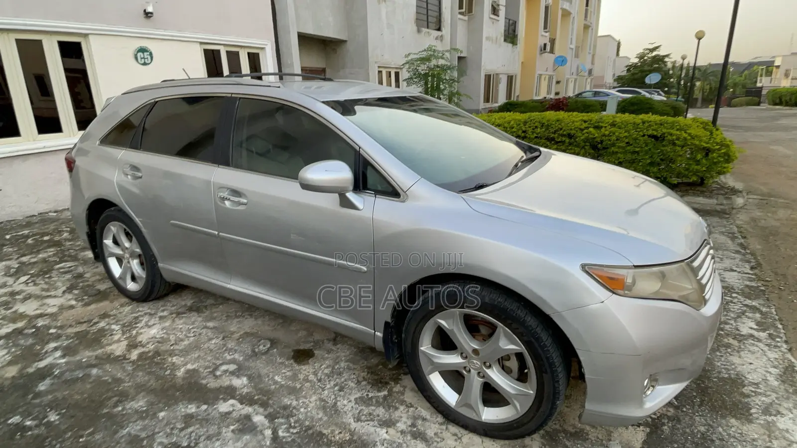 Toyota Venza V6 2010 Silver