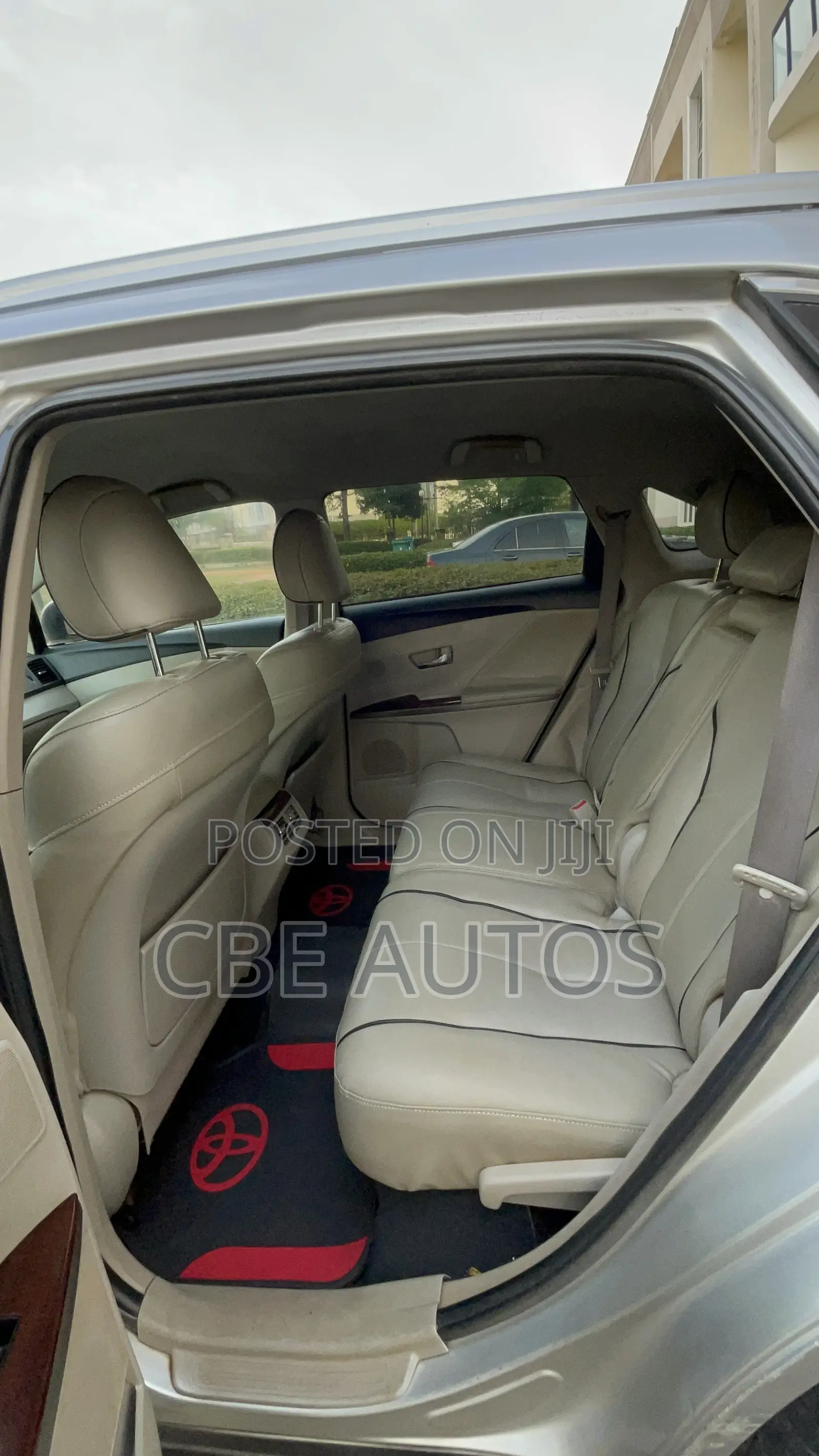 Toyota Venza V6 2010 Silver
