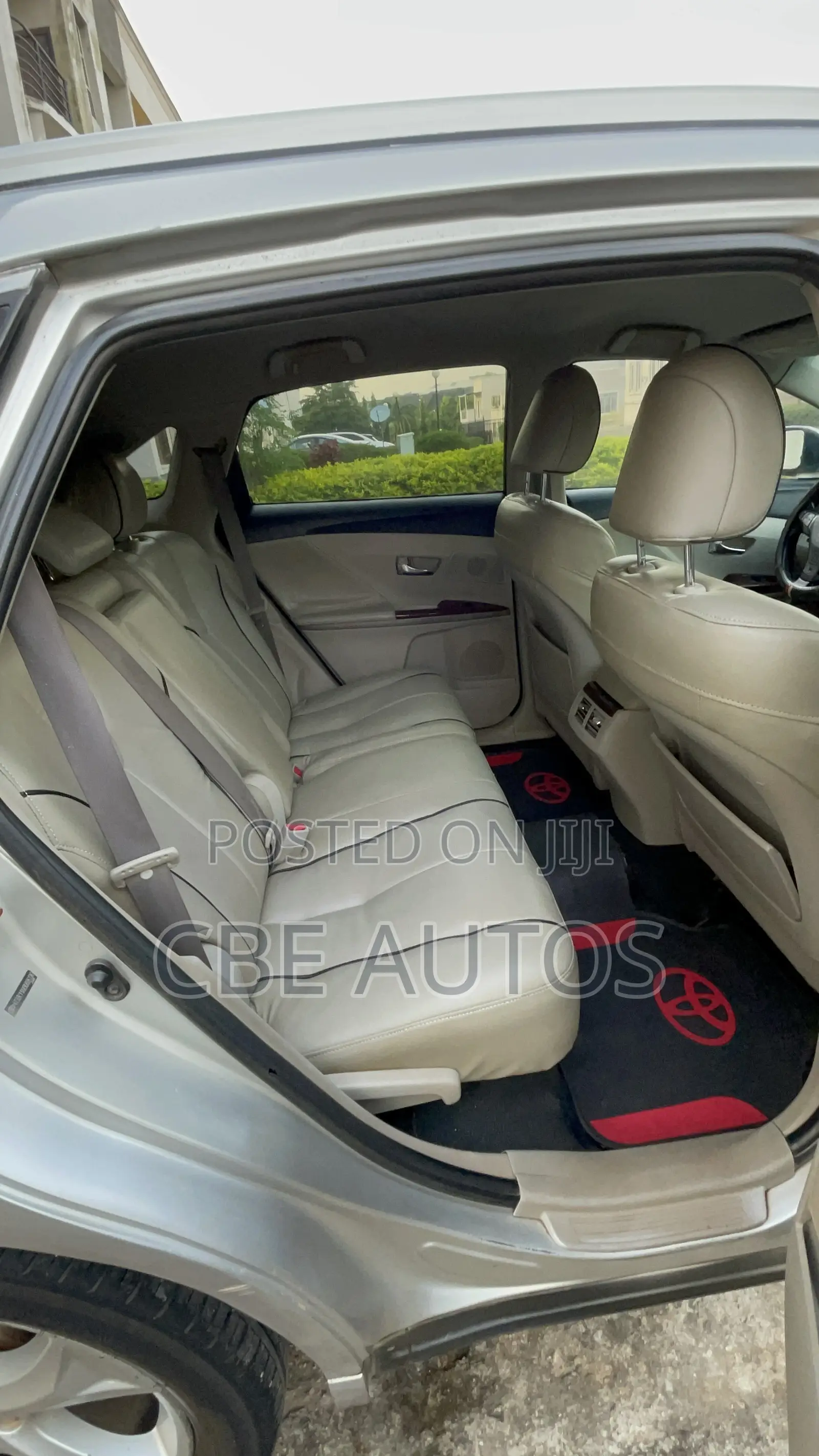 Toyota Venza V6 2010 Silver