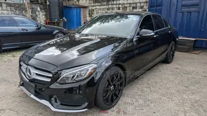 Mercedes-Benz C300 Luxury 4dr AWD 4Matic Sedan (2.0L 4cyl 7A) 2015