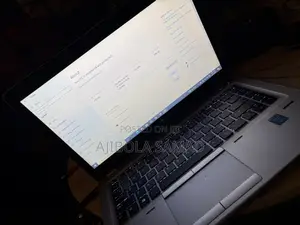 Laptop HP EliteBook Folio 1040 G3 4GB Intel Core i5 SSD 256GB