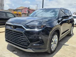 Toyota Highlander Platinum AWD 2024 Silver