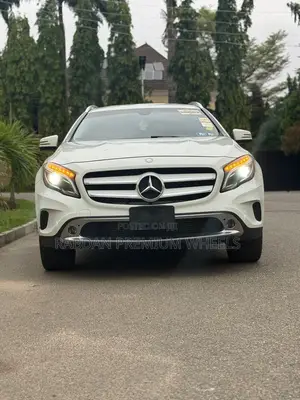 Mercedes-Benz GLA 250 2017 White