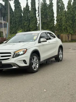 Mercedes-Benz GLA 250 2017 White