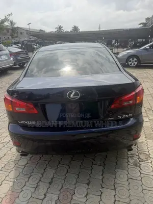 Lexus IS 2010 Blue
