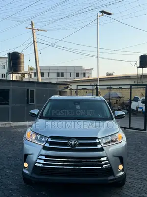 Toyota Highlander Limited 4x2 V6 (3.5L 6cyl 8A) 2018 Silver