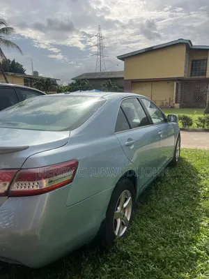 Toyota Camry LE 4dr Sedan (2.5L 4cyl 6AM) 2010 Blue