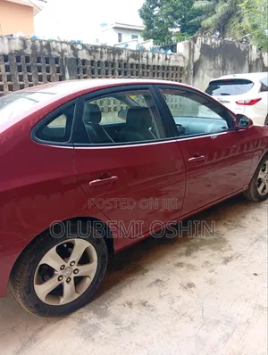 Hyundai Elantra 2010 Red
