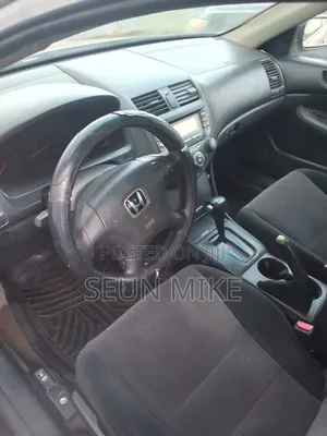 Honda Accord 2005 Silver