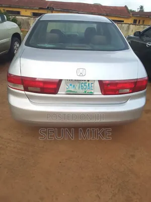 Honda Accord 2005 Silver