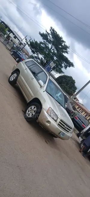 Toyota Highlander 2003 Gold
