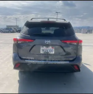 Toyota Highlander 2022 Gray