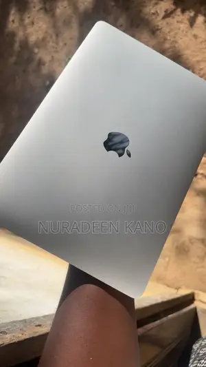 Laptop Apple MacBook Pro 2023 M2 8GB Intel Core i5 SSD 512GB
