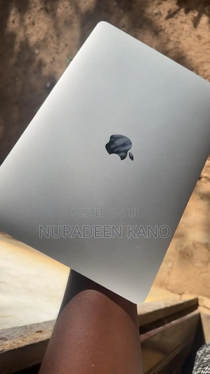 Laptop Apple MacBook Pro 2023 M2 8GB Intel Core i5 SSD 512GB