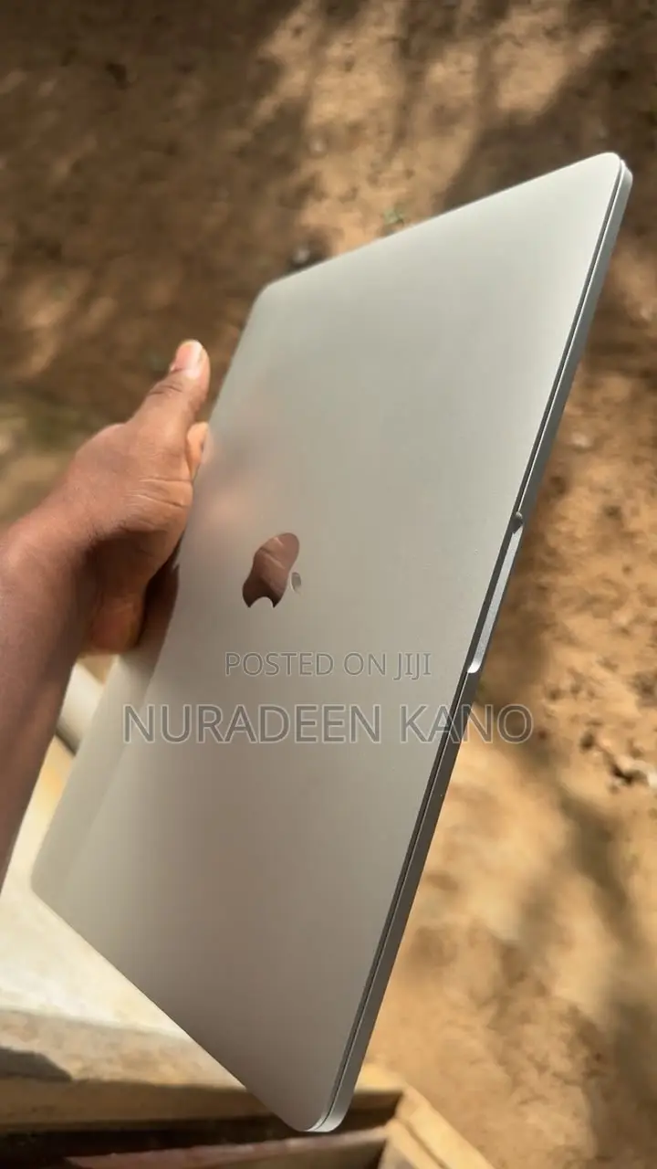 Laptop Apple MacBook Pro 2023 M2 8GB Intel Core i5 SSD 512GB