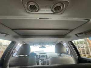 Toyota Venza XLE 2012 Silver