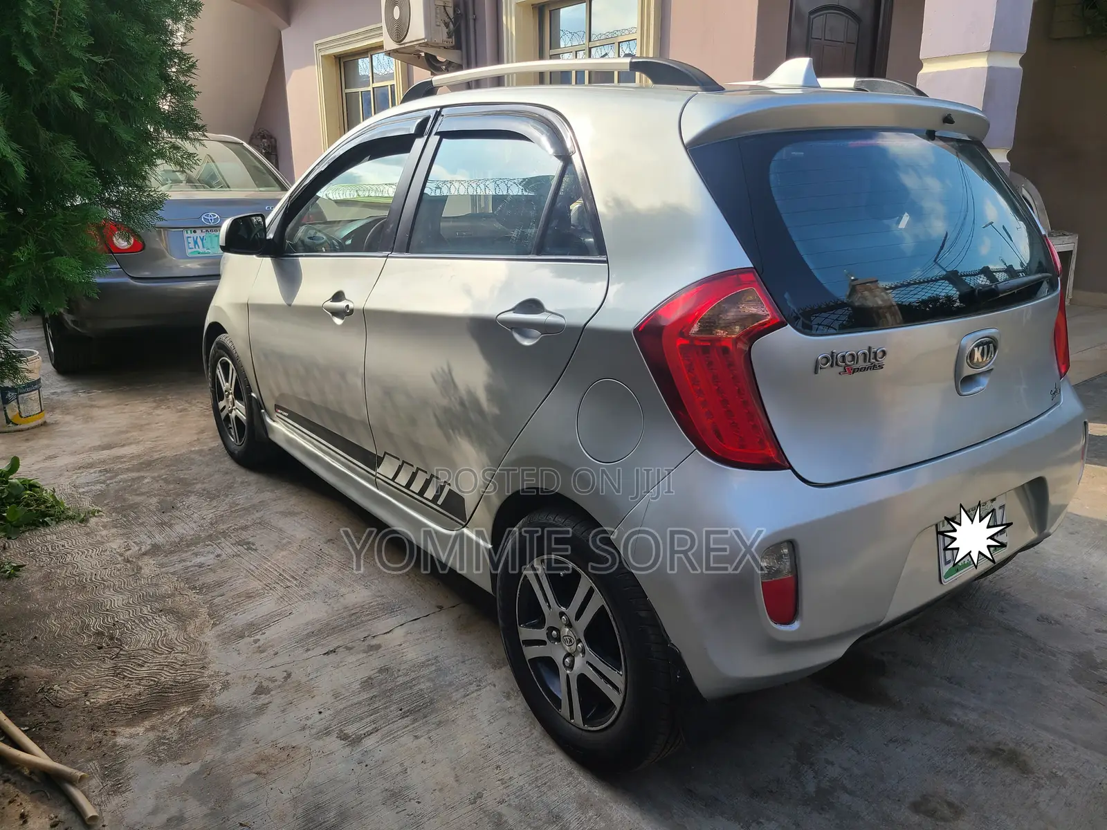 Kia Picanto 1.1 EX Automatic 2012 Silver