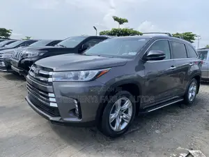Toyota Highlander Limited Platinum 4x4 V6 (3.5L 6cyl 8A) 2017 Gray