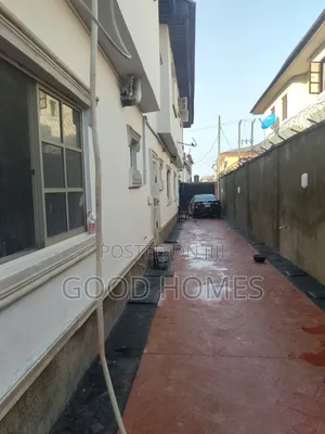 3bdrm Block of Flats in Igando for rent