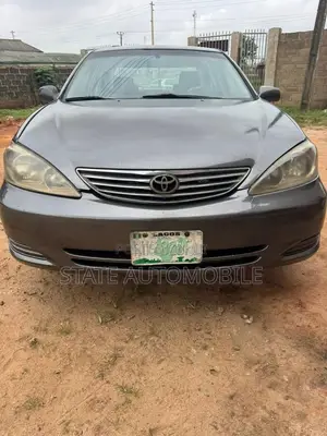 Toyota Camry 2005 Silver