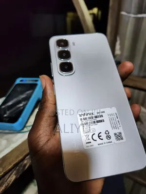 Infinix Hot 60i 128 GB Silver