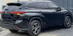Toyota Highlander 2021 Gray
