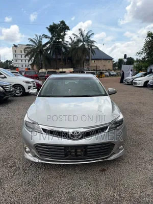Toyota Avalon Limited 4dr Sedan (3.5L 6cyl 6A) 2015 Silver