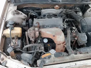 Toyota Camry LE 4dr Sedan (2.2L 4cyl 4A) 2000