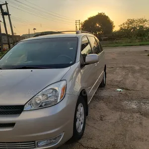 Toyota Sienna CE 2005 Silver