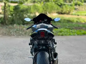 Yamaha R1 2016 Black
