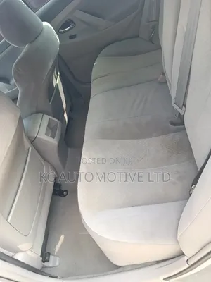 Toyota Camry 2009 Silver