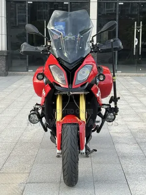 BMW S 1000 XR 2018 Red