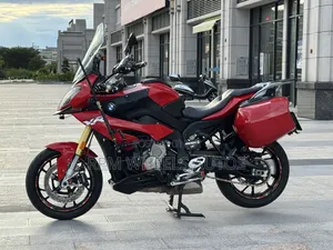 BMW S 1000 XR 2018 Red