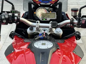 BMW S 1000 XR 2018 Red