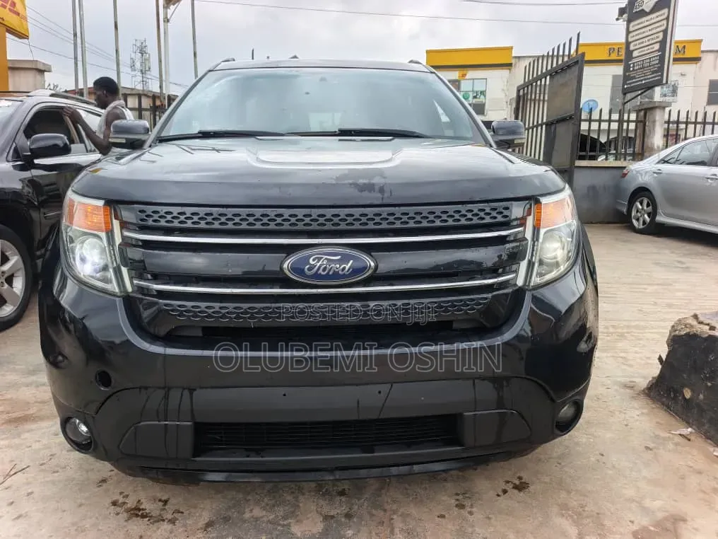 Ford Explorer 2011 Black